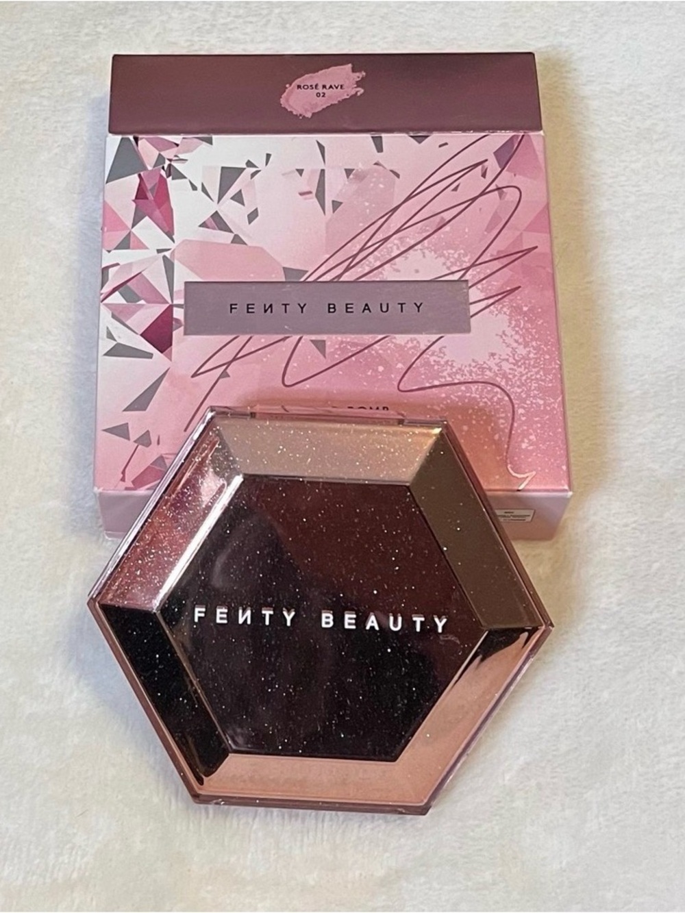Fenty Beauty Diamond Bomb All-Over Diamond Veil — Rose Rave Pink Glow - Picture 6 of 6